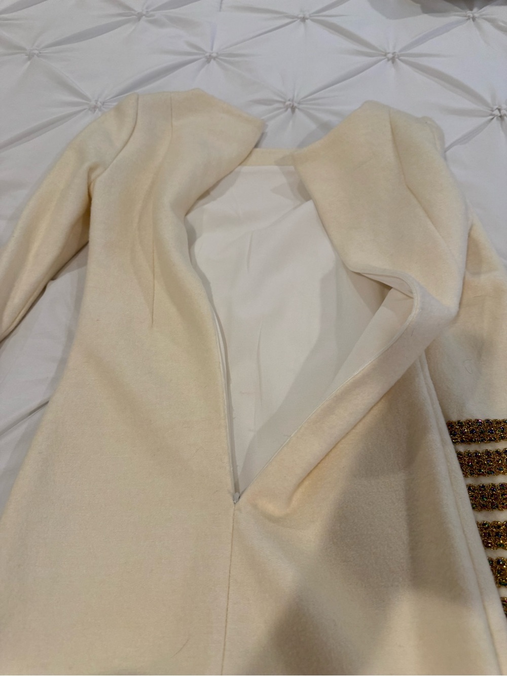 Shibuya 109 Cream Long Sleeve Mini Dress Gold Embellished Cuffs M - Picture 12 of 13